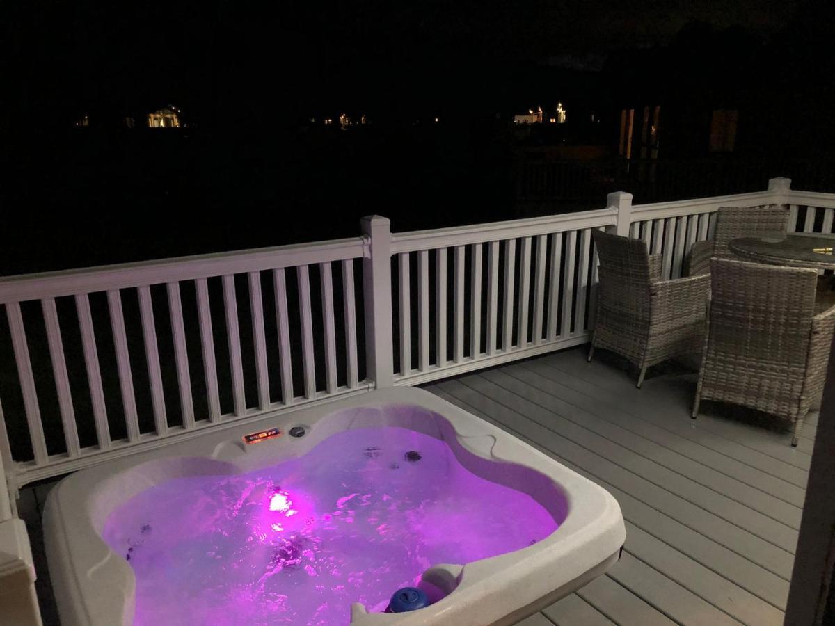 The Poplars Lodge With Hot Tub York Esterno foto